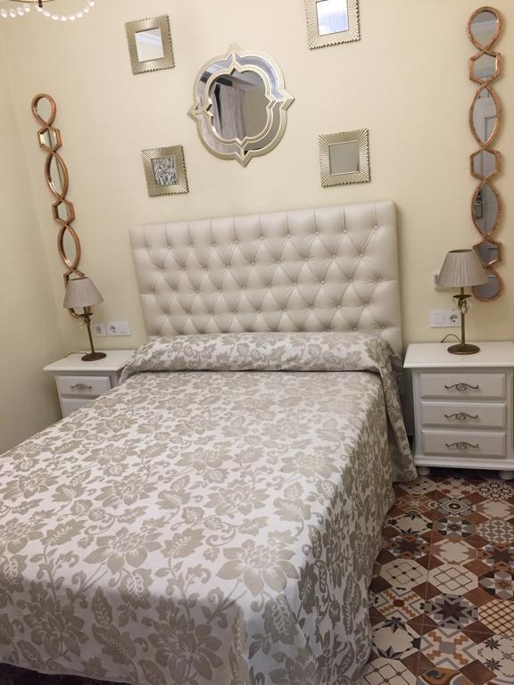 קוניל דה לה פרונטרה Hostal Lojo מראה חיצוני תמונה